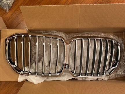Ноздри (решетка радиатора) BMW X5 G05 хром
