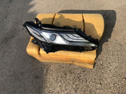Фара Toyota Camry 70 vx70 Тойота Камри 70