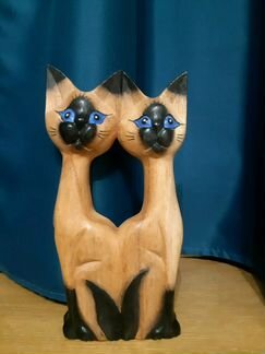 Кошка сиамская