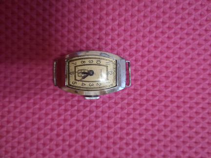 Часы звезда