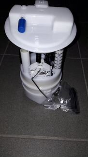 Насос топливный в сборе nissan Note E11/Micra K12