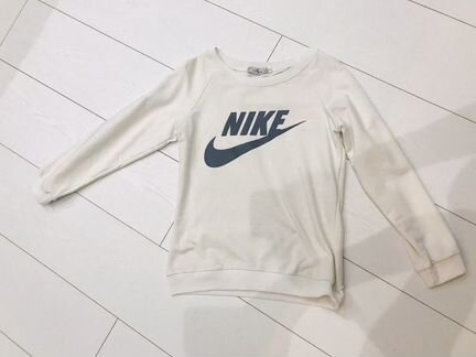 Свитшот с надписью Nike