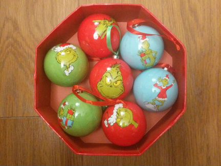 Dr. Seuss Grinch шары на ёлку 7 шт в коробке