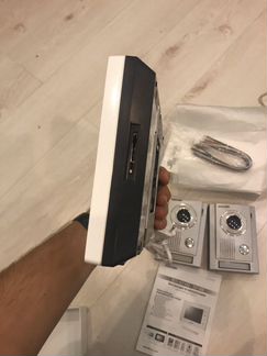 Новый монитор и 2 б/у вызывные панели.Отдам все