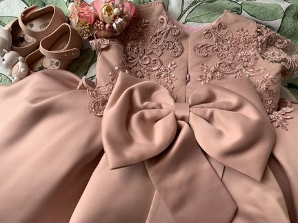 Платье на девочку