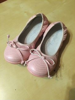 Новая обувь на девочку и мальчика