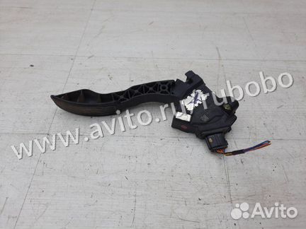 Педаль газа Toyota Auris E15 1zrfe 2008