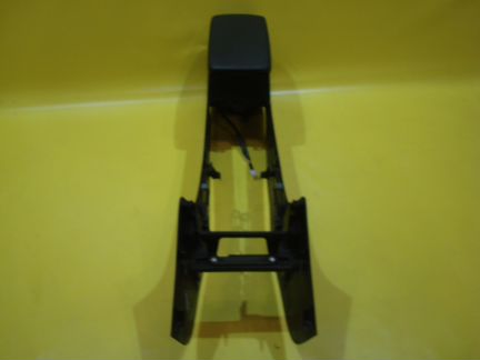 Центральный тоннель подлокотник Мазда 6 GH 07-12г