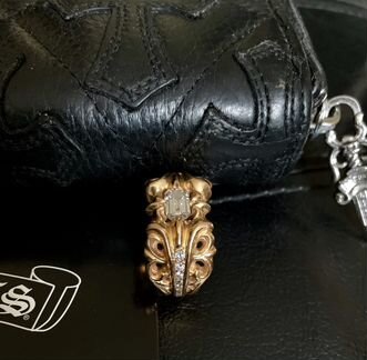 Кольцо с брильянтом 1.2 кт багет. Chrome Hearts