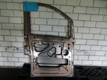 Дверь передняя левая Mercedes W639 Viano Vito