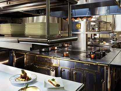 Профессиональное оборудование для кухни. Профессиональная кухня планировка. Оборудование для столовых. Оборудование для кухни кафе. Профессиональная кухня.