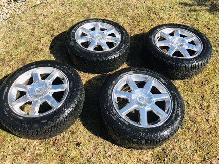 Зимние шины на родных дисках Cadillac STS 2007. Це